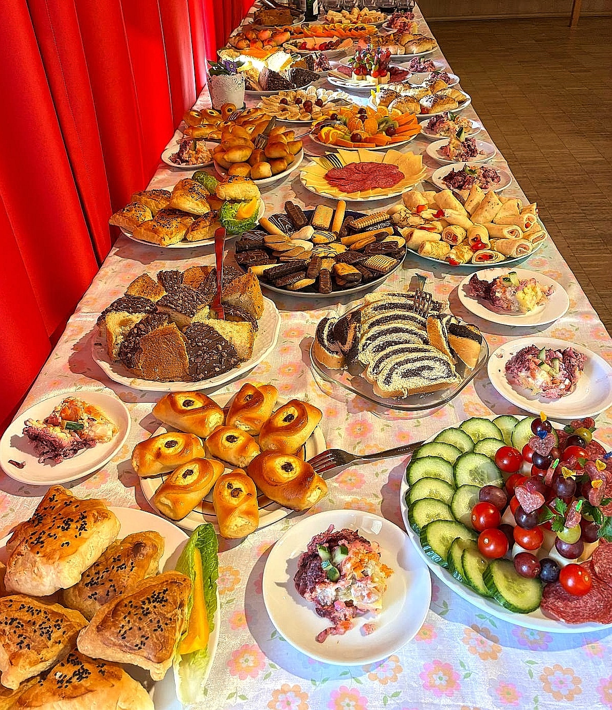 Die Autorin Silke Brügel begleitete im März in Unterhaching die fantastische ukrainische Sängerin Alina Tsyban auf dem Altsaxofon beim ukrainischen Frühlingsfest